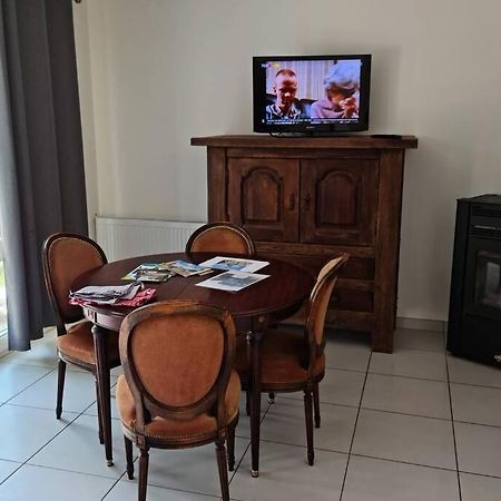 Maison Centre De Bellegarde Avec Jardin Et Terrasse Equipee D'Un Salon De Jardin Et D'Un Barbecue Cuisine Equipee 3 Chambres Avec 2 Lits Double 140X190 Et 2 Lits Simple Chauffage Poele A Granules Parking Gratuit Devant La Maison Bellegarde-du-Loiret Экстерьер фото