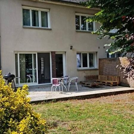 Maison Centre De Bellegarde Avec Jardin Et Terrasse Equipee D'Un Salon De Jardin Et D'Un Barbecue Cuisine Equipee 3 Chambres Avec 2 Lits Double 140X190 Et 2 Lits Simple Chauffage Poele A Granules Parking Gratuit Devant La Maison Bellegarde-du-Loiret Экстерьер фото